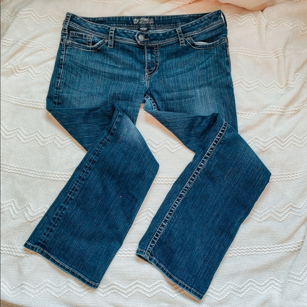 Silver Jeans. Tuesday 16 1/2”